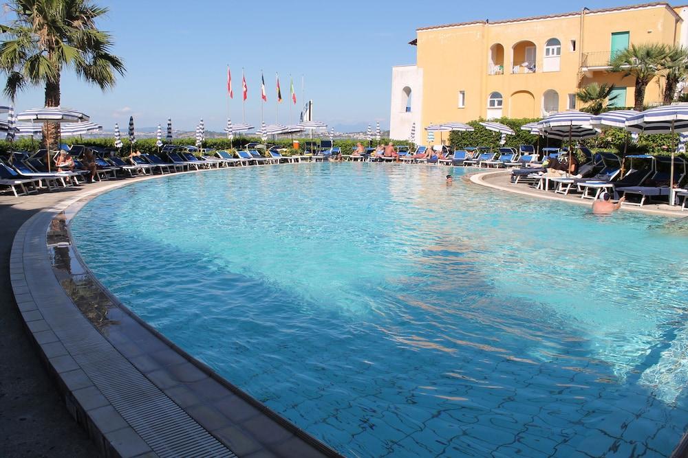 Hotel Terme Alexander 이스키아 외부 사진
