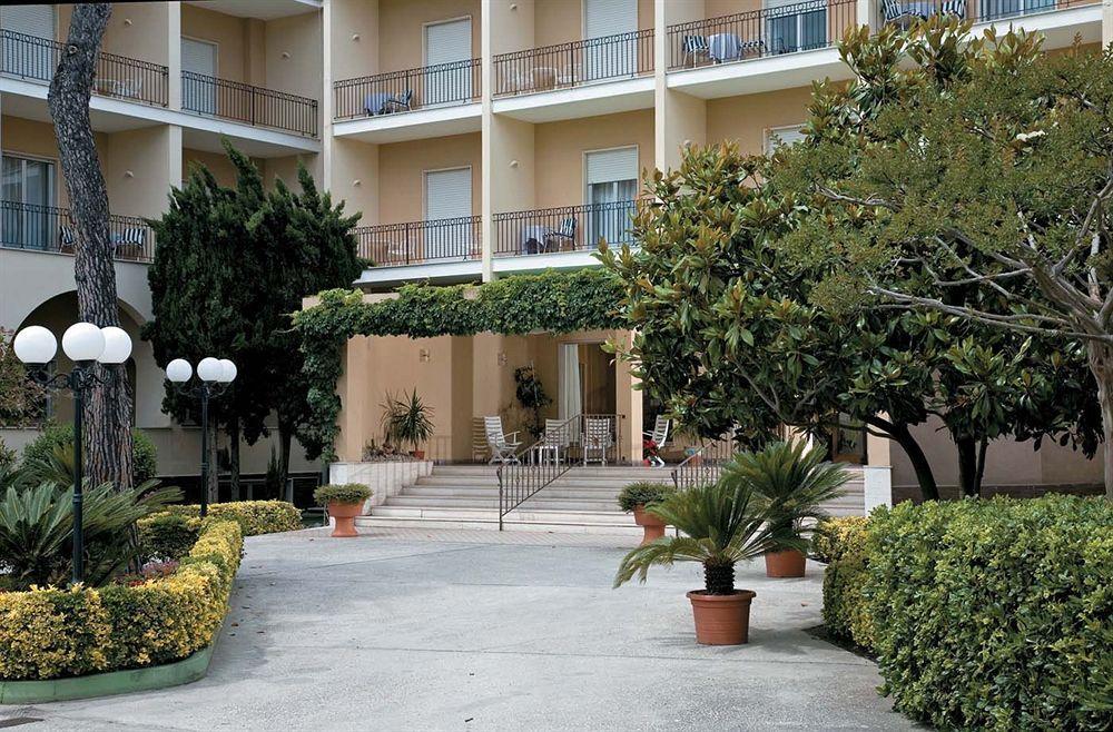 Hotel Terme Alexander 이스키아 외부 사진