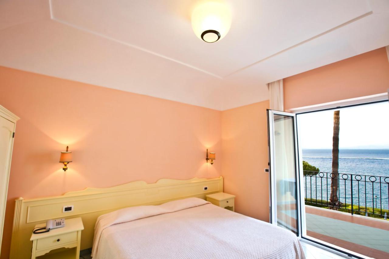 Hotel Terme Alexander 이스키아 외부 사진